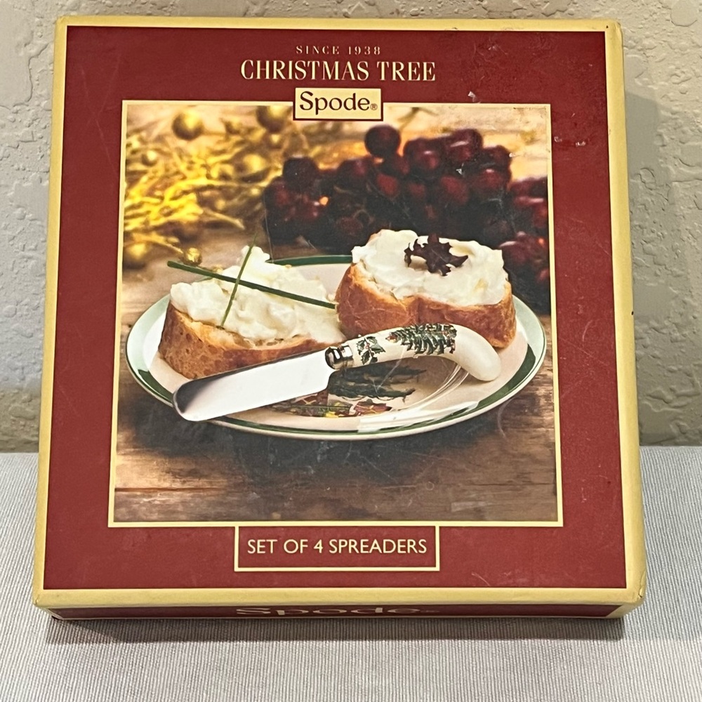 Spode Christmas Tree Spreaders Set of 4 Spreaders